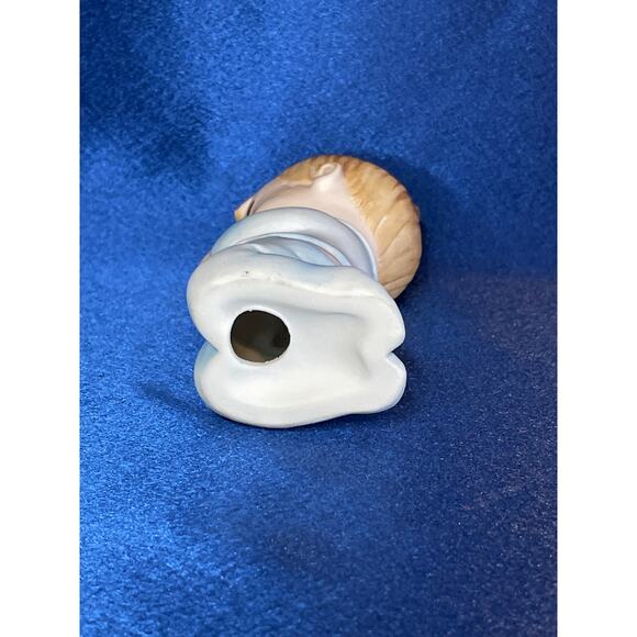 Vintage Bisque Porcelain Kneeling Praying Child Figurine - Picture 5 of 5